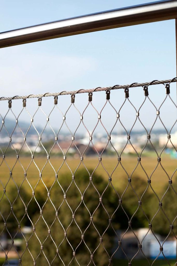 編織型不銹鋼繩網在動物園防護與高空防墜中的應用
